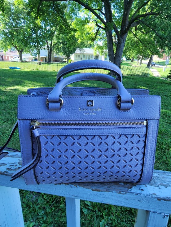 kate spade Handbags - Kate Spade Perri Lane Bubbles bag featuring a perforated geometric pattern